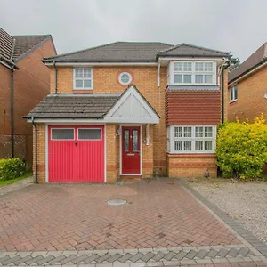 Modern 4 Bedroom Detached House In Holiday home