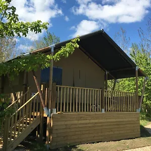 Riverwood Farm Glamping Safari Tent Luxury tent